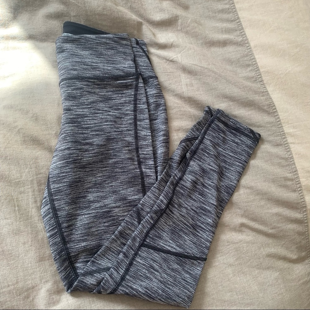 3/ $25 Victoria secret Victoria sport crop leggings